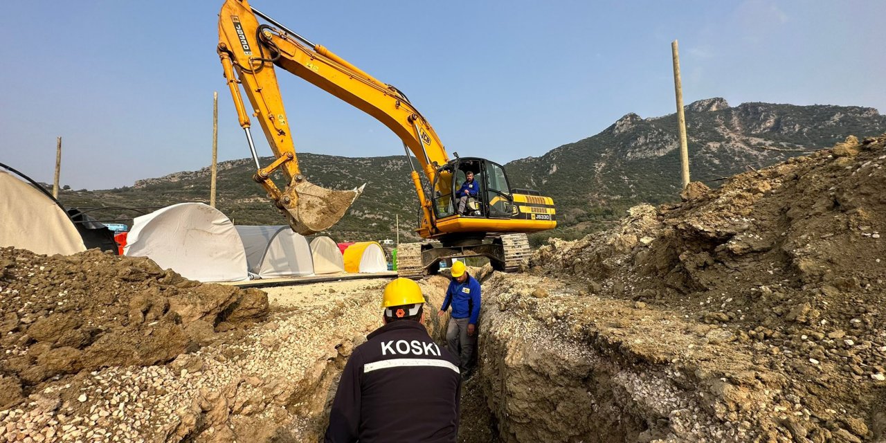 Konya Büyükşehir Belediyesi Hatay’da su ve kanalizasyon şebekesini ayağa kaldırmak için çalışıyor