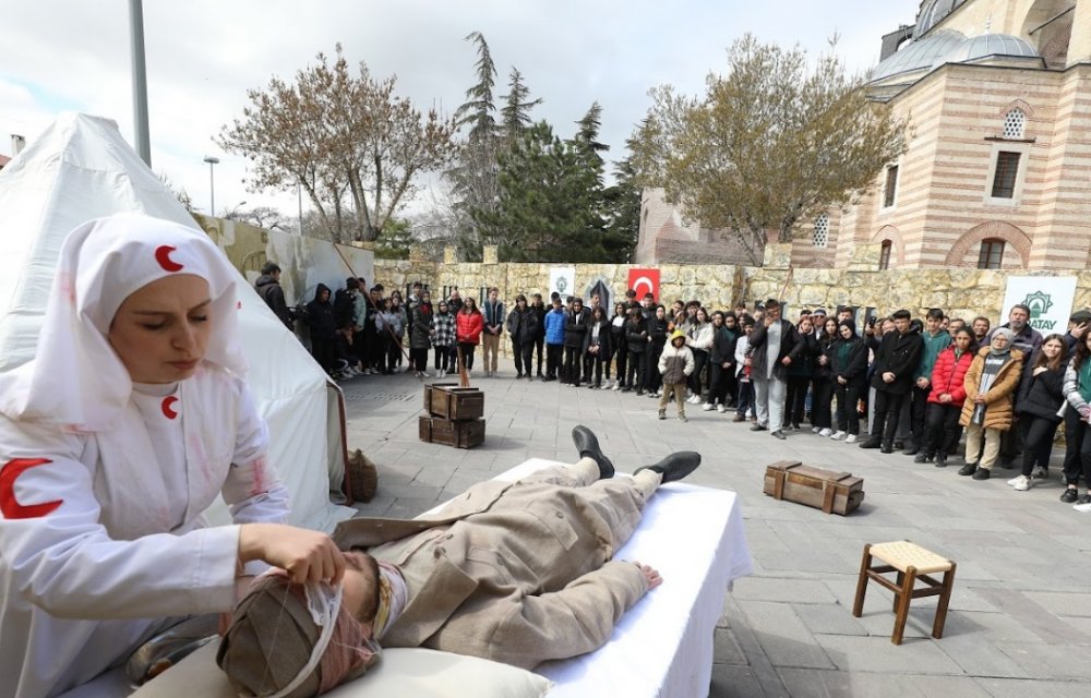 Karatay’ın tiyatrosuna ilgi büyük