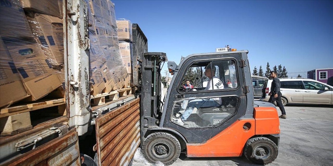 Hatay'a 6 bin 100 TIR yardım malzemesi geldi