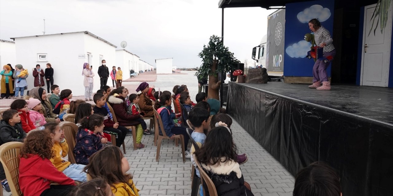 Konya Devlet Tiyatrosu, Çumra'da depremzede çocuklarla buluştu