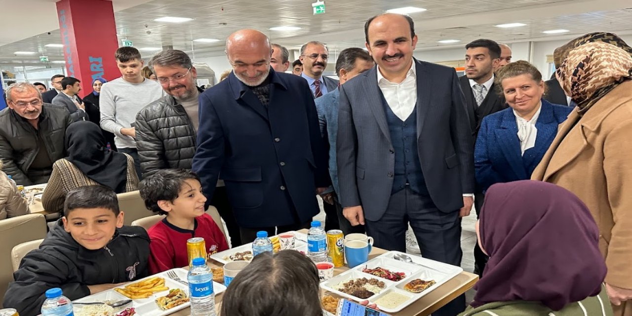 Altay, Pekyatırmacı ve Angı depremzedelerle oruç açtı