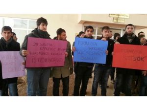 Mşü Öğrencilerinden ‘formasyon’ Tepkisi