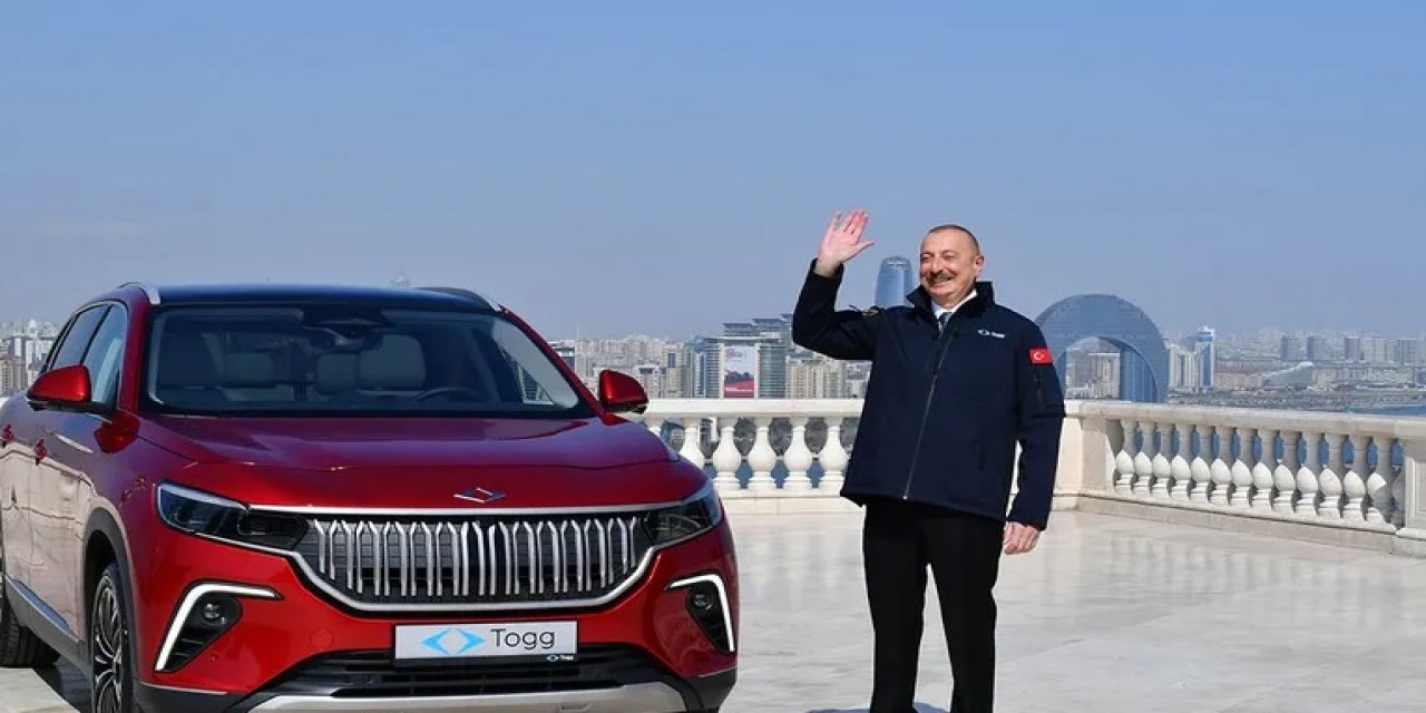 Togg, Azerbaycan Cumhurbaşkanı İlham Aliyev'e teslim edildi