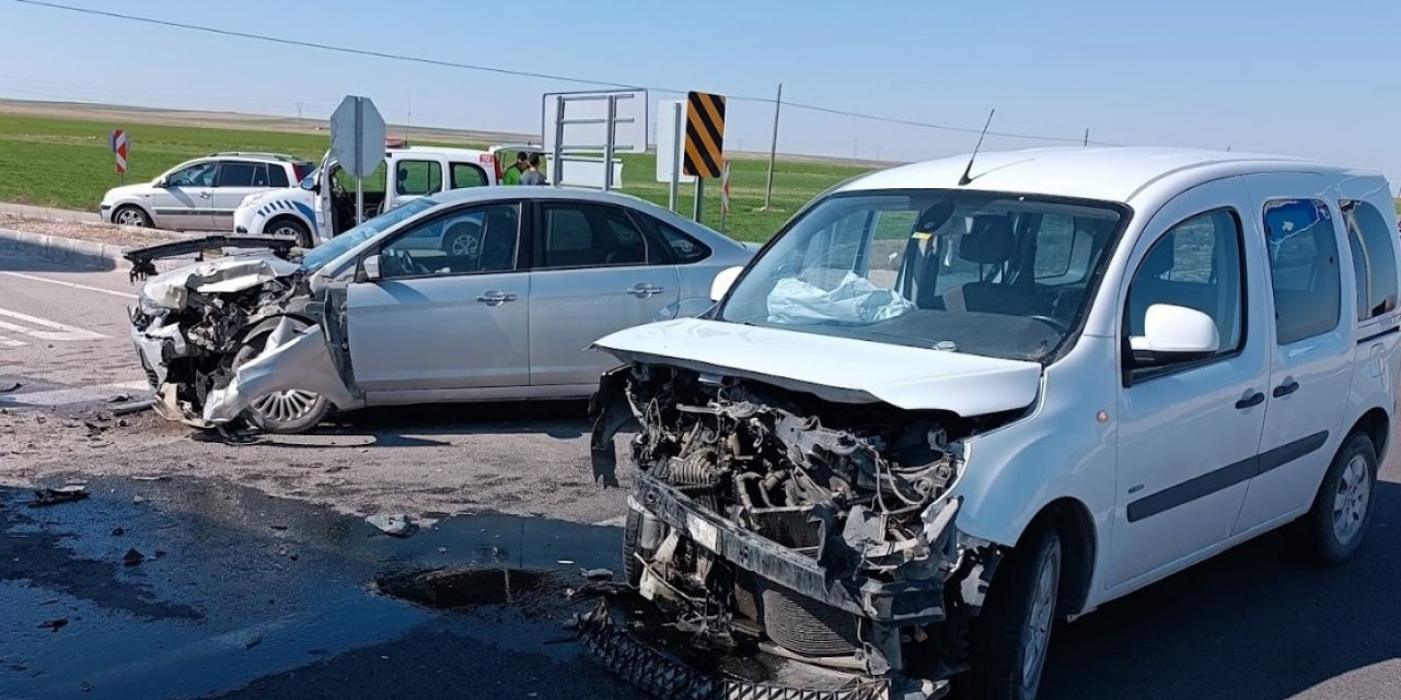Konya-Aksaray yolundaki  kazada 4 kişi yaralandı
