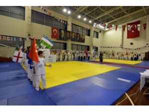 Dünya Kuraş Şampiyonası'nın Açılış Töreni Yapıldı