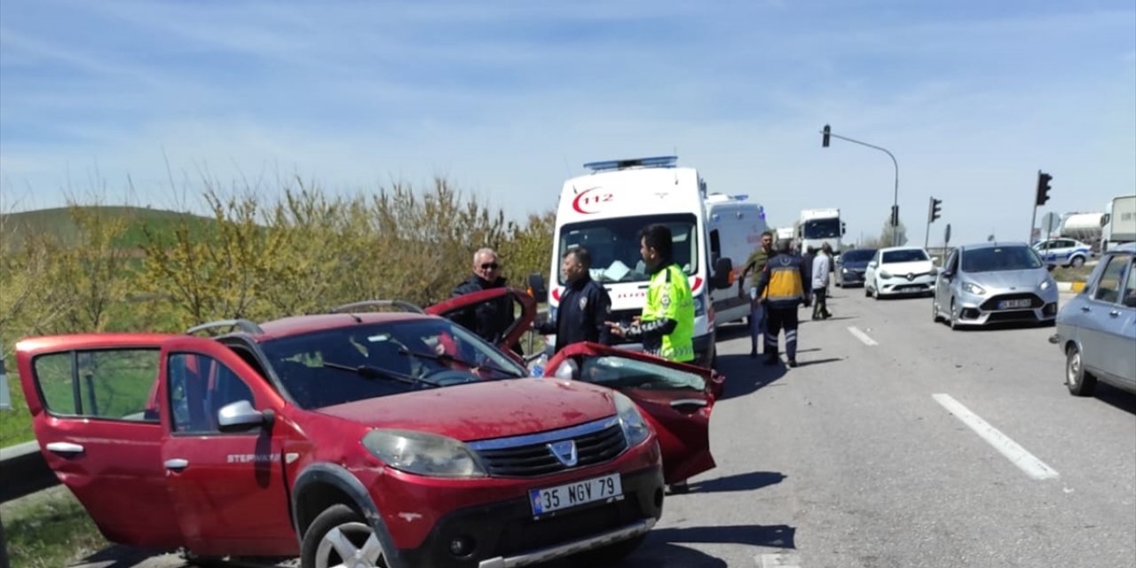 Konya'da feci kaza: 1 kişi öldü, 6 kişi yaralandı