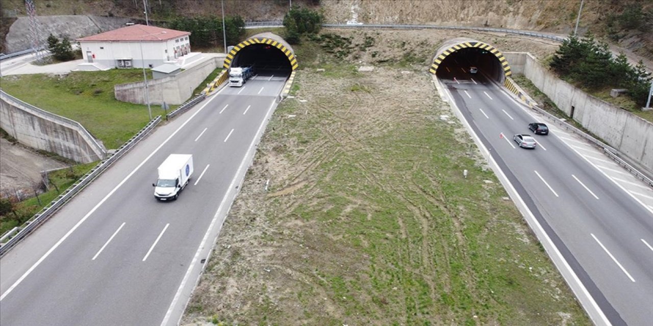 Anadolu Otoyolu Bolu Dağı geçişi Ramazan Bayramı trafiğine hazır