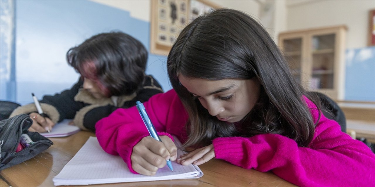 Deprem bölgesindeki 10 ilde 1 Ağustos-1 Eylül tarihleri arasında okullarda telafi programı yapılacak