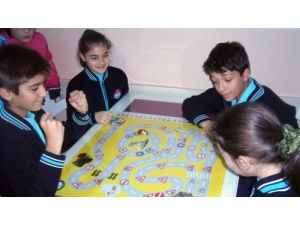 Trafik Kurallarına Oyunlu Eğitim