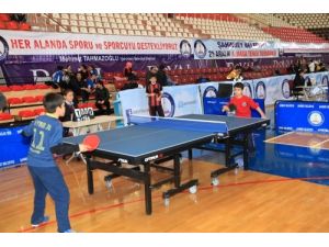 Masa Tenisi Turnuvası Ödülleri Sahiplerini Buluyor