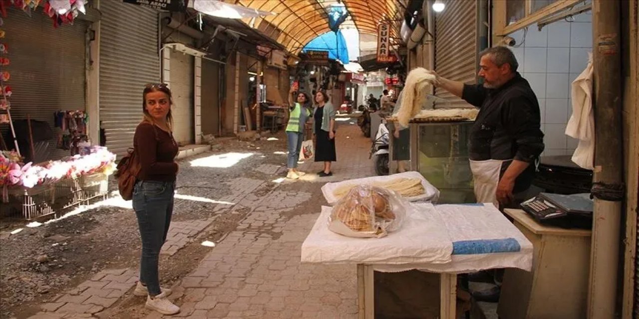 Hatay'da 40 yıllık kadayıf ustası, işinin başına döndü