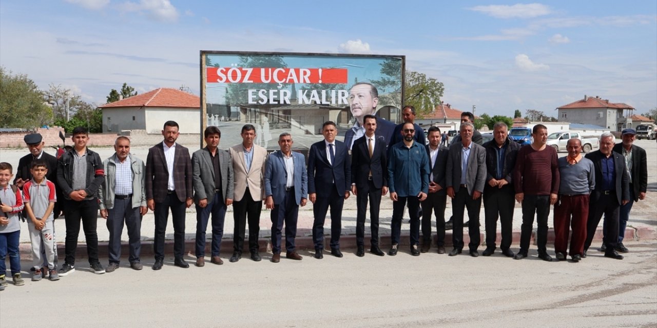 Sultanhanı ilçesine yeni yapılacak kapalı pazar ve fuar merkezinin temeli atıldı