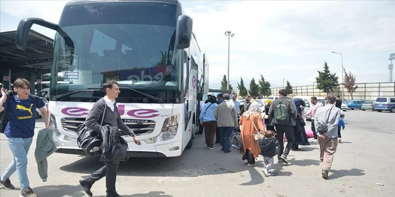 Depremler nedeniyle şehir dışına çıkan Kahramanmaraşlılar seçim için kente dönüyor