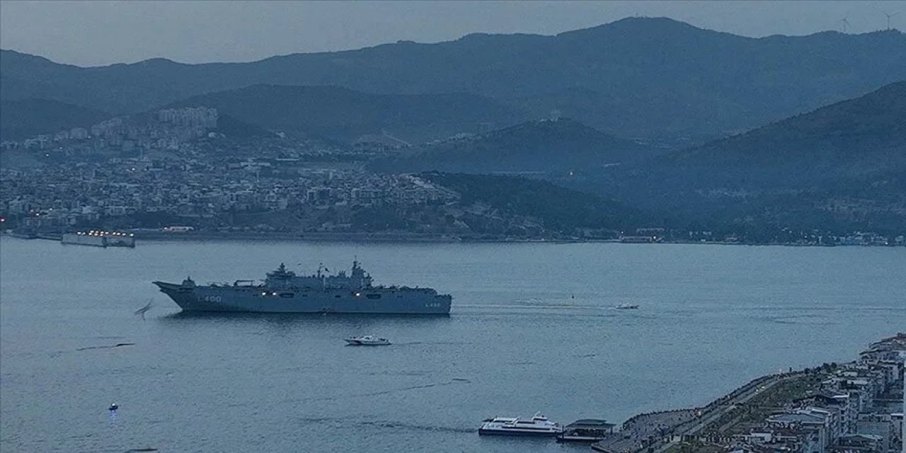 TCG Anadolu, tatbikata katılmak için İzmir Alsancak Limanı'ndan ayrıldı