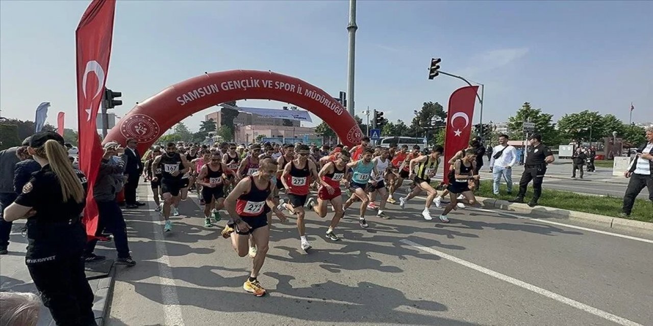 Samsun'da 19 Mayıs Yarı Maratonu yapıldı