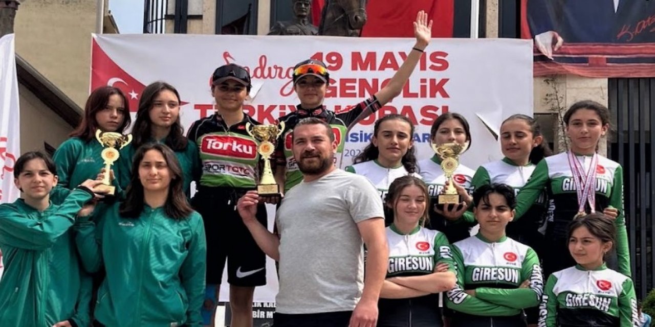 Torku Şekersporlu bayan bisikletçiler şampiyon oldu