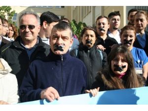 Sağlıkçılardan Bantlı Eylem