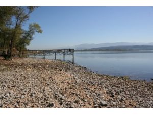 Yağış Sapanca’da Göl Seviyesini Yükseltmedi, Sadece Çekilme Durdu