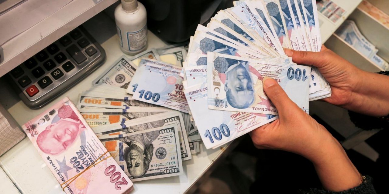 Türk Lirası’nın Dolar’a  karşı değer kaybı sürüyor