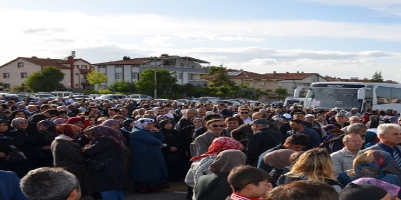 Karaman'dan ilk hac kafilesi dualarla uğurlandı