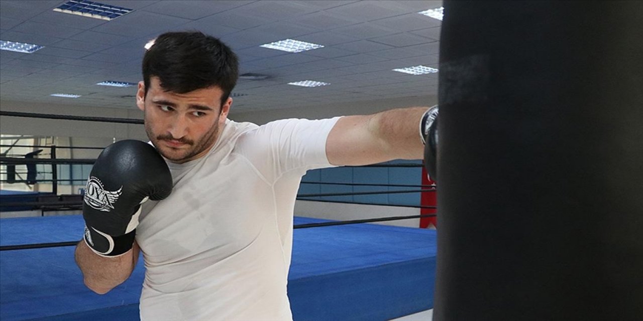 Milli boksör Emir Büyükdağ, Avrupa Şampiyonası'nda yumruk sallayacak
