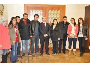 Siirt Üniversitesi Meslek Ve Kariyer Topluluğu, Vali Ahmet Aydın’ı Ziyaret Etti