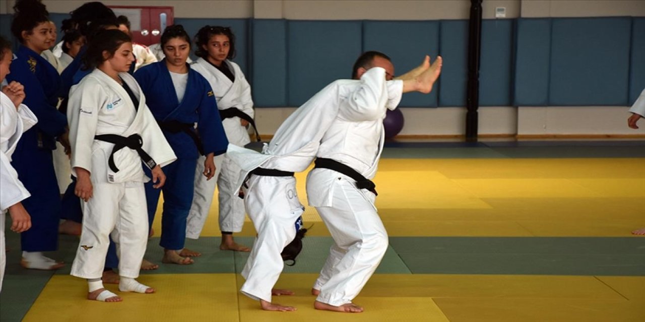 Kadın Ümit Milli Judo Takımı, Avrupa Şampiyonası'na "altın madalya" parolasıyla hazırlanıyor