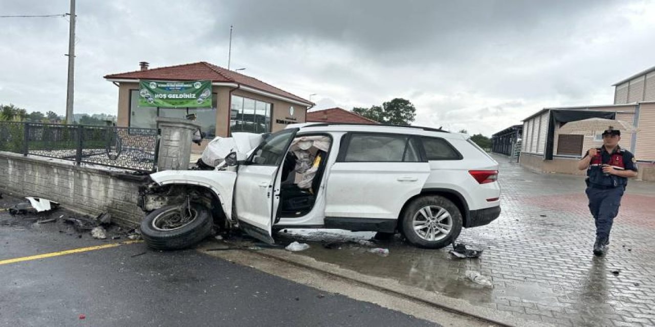 Kızını YKS'ye yetiştirmek isteyen baba, otomobilin duvara çarptığı kazada öldü