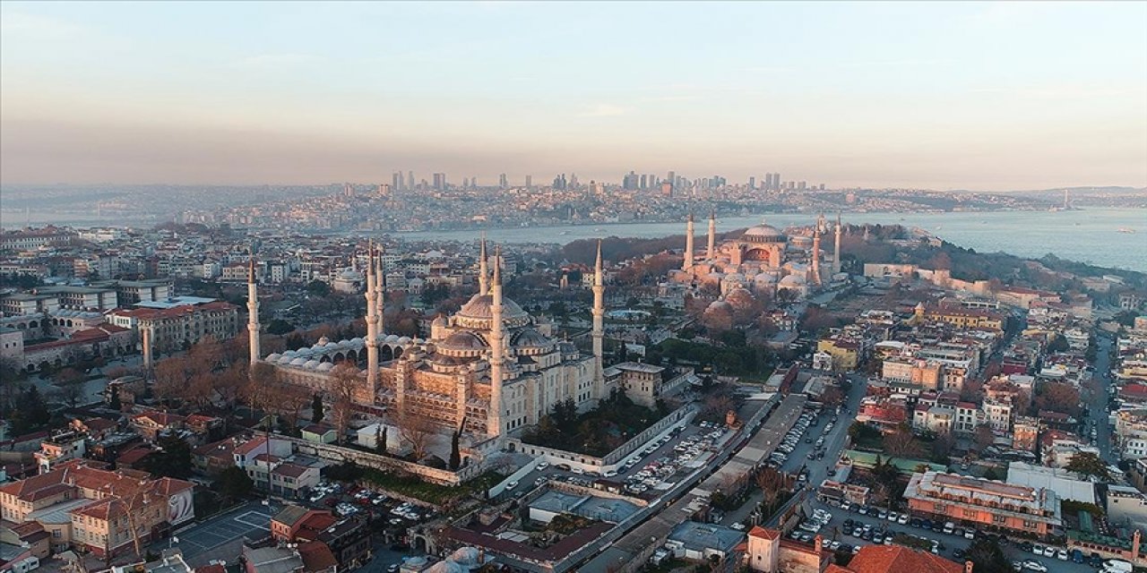 Çifte ezan geleneği Ayasofya ve Sultanahmet'te yaşatılıyor