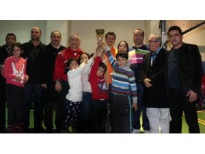 Öğrenci Velileri Turnuvada Ter Döktü