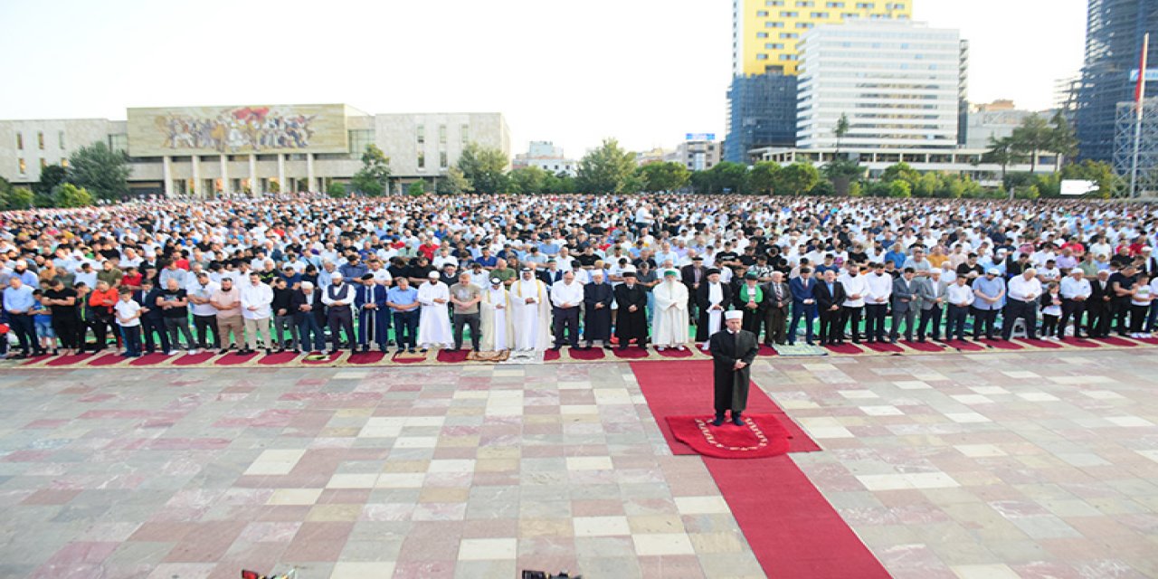 İslam dünyasında Kurban Bayramı coşkusu yaşanıyor