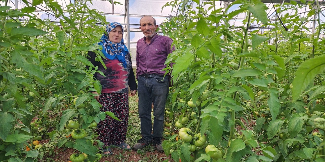 Konyalı çift örnek oluyor