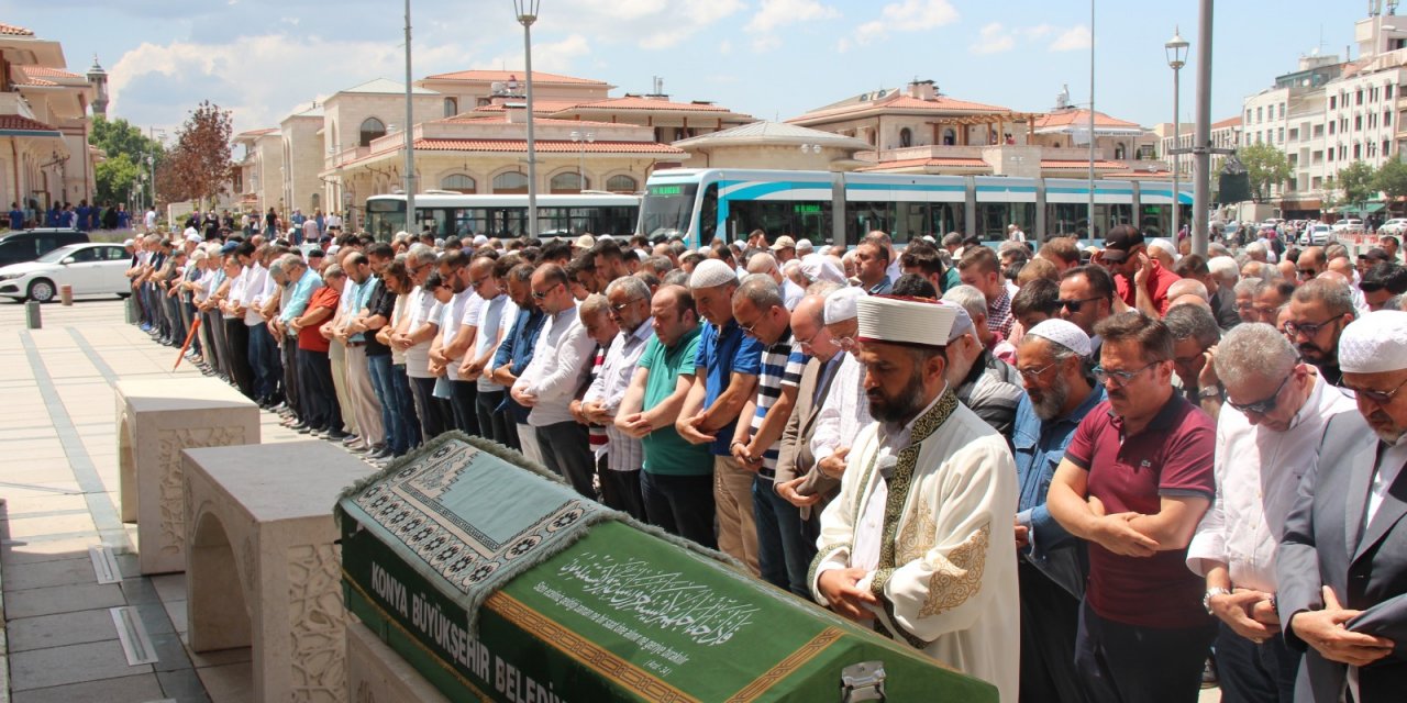 Asım Sözbir dualarla defnedildi