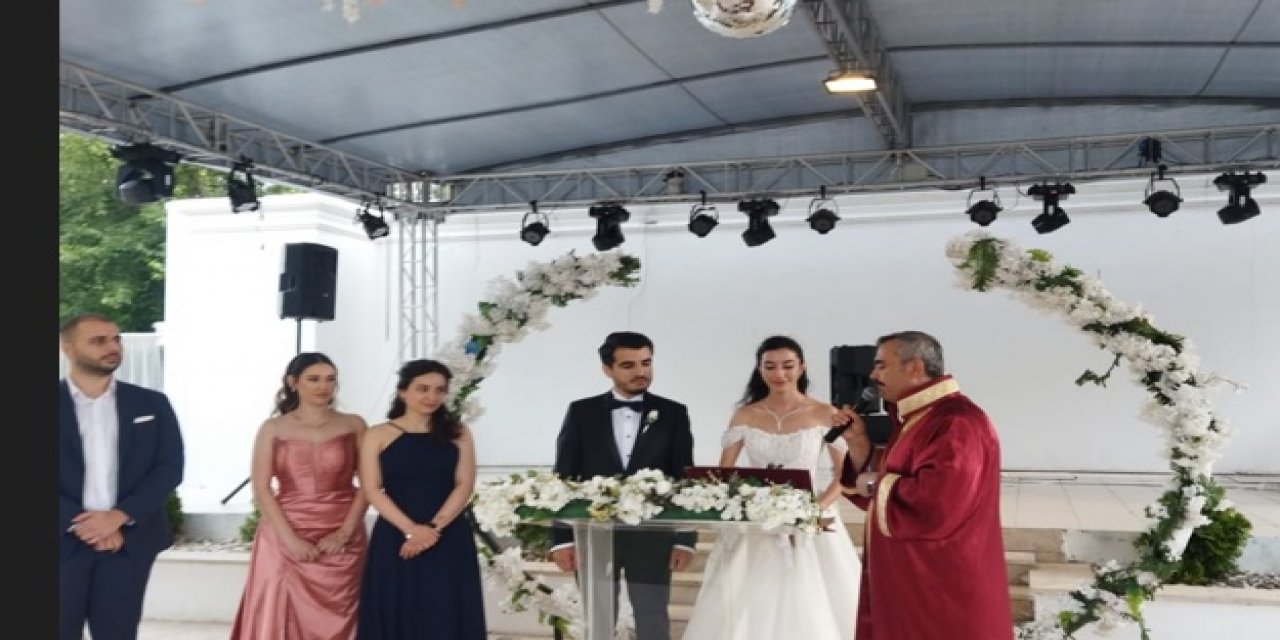 Ebru ve Şükrü evliliğe imza attılar