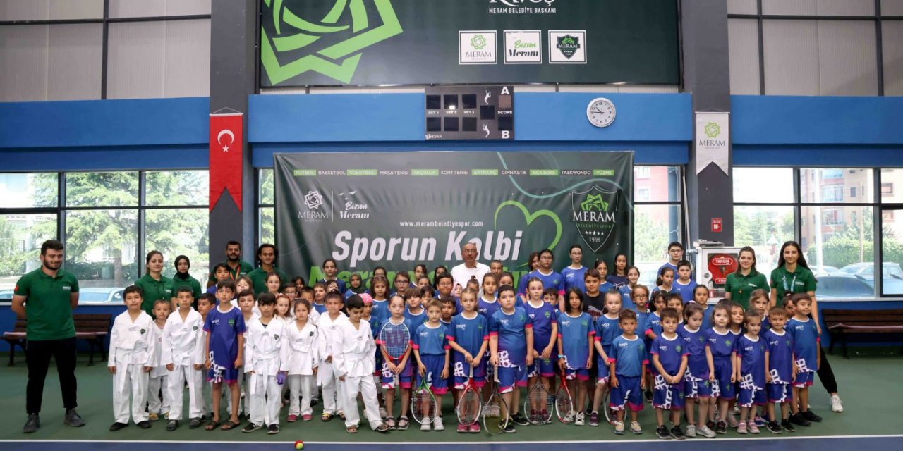 Kavuş ’tan, yaz spor okulu öğrencilerine sürpriz ziyaret
