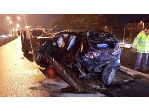 Kontrolden Çıkan Otomobil, Tem'e Uçtu: 1 Ölü