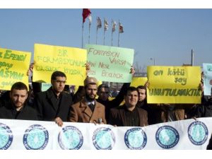 İlahiyat Fakültesi Öğrencileri Pedagojik Formasyon Hakkı İstiyor