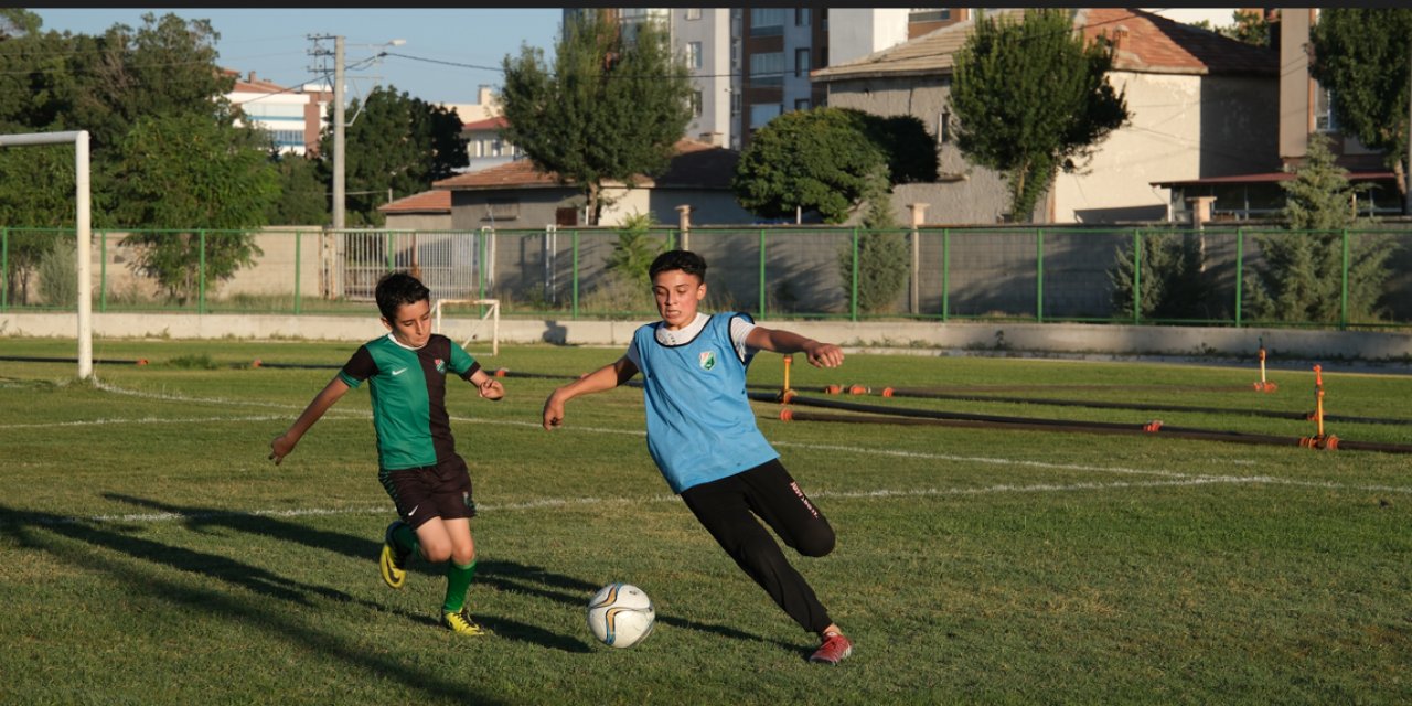 Karapınar'da Kur'an kursları futbol turnuvası başladı