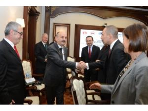 Sağlık Bakanı Müezzinoğlu: Sağlıklı Yaşamı Kültür Haline Getirmeliyiz