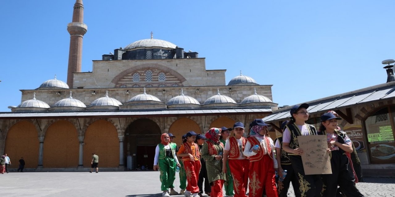 Genç KOMEK’çilere Konya’da tarih turu