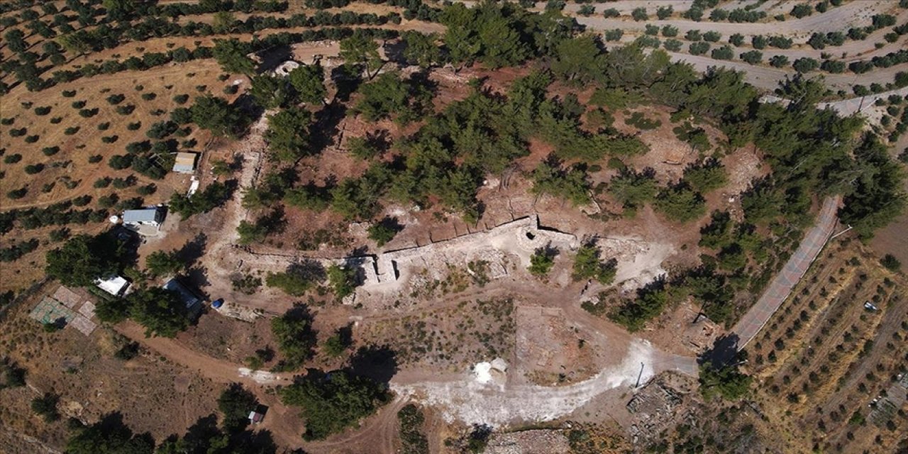 Asarcık Tepesi'nde Orta Tunç Çağı'ndan günümüze yerleşim izleri bulundu