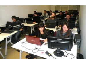 Mmo’dan Üniversite Öğrencisi Üyelerine Cad-cam Eğitimi