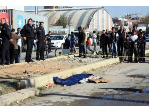 Bir Çocuğun Hayatını Kaybettiği Kaza Sonrası Mahalleli Yol Kesti