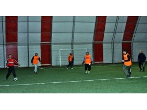 Erciş’te Öğrencilere Ücretsiz Halı Saha Hizmete Girdi