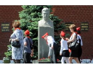 Moskova’da Eski Sovyet Liderlerinin Anıtları Yeniden Dikilecek