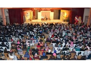 Eşrefpaşalılar Tiyatroseverlele Buluştu