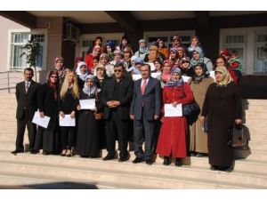 Cenaze Yıkama Ve Definleme Kursuna Katılan 34 Kursiyer Belgelerini Aldı