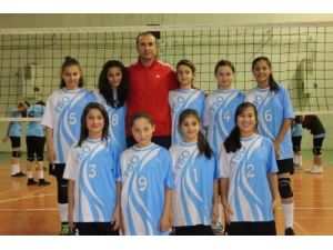Bafra Ticaret Sanayi Ortaokulu Yıldız Kızlar Takımı Bafra Şampiyonu Oldu