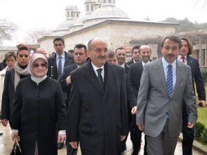 Müezzinoğlu: Hukuk Devletinde Yanlış Yapanın Cezasını Hukuk Verir