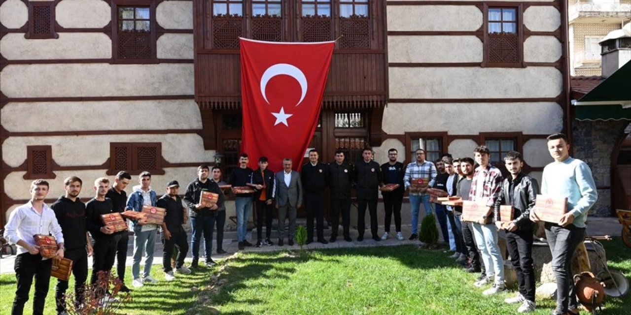 Seydişehir Belediye Başkanı Tutal, asker adaylarını ağırladı